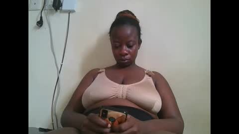 Snapshot of sweetyass25 chatting on September 9, 2025, 6:13 am sweetyass25 online show from September 9, 2025, 6:13 am