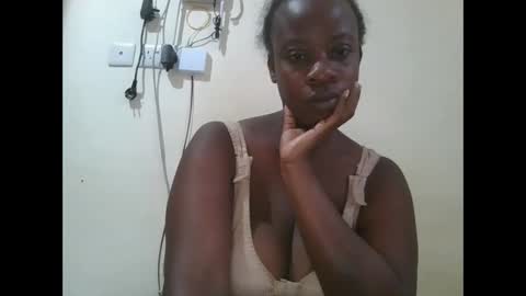 Snapshot of sweetyass25 chatting on September 12, 2025, 4:45 am sweetyass25 online show from September 12, 2025, 4:45 am