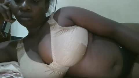 Snapshot of sweetyass25 chatting on September 14, 2025, 6:29 pm sweetyass25 online show from September 14, 2025, 6:29 pm
