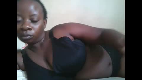 Snapshot of sweetyass25 chatting on September 17, 2025, 6:59 am sweetyass25 online show from September 17, 2025, 6:59 am