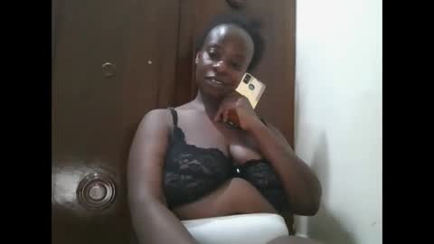 Snapshot of sweetyass25 chatting on September 19, 2025, 7:25 pm sweetyass25 online show from September 19, 2025, 7:25 pm