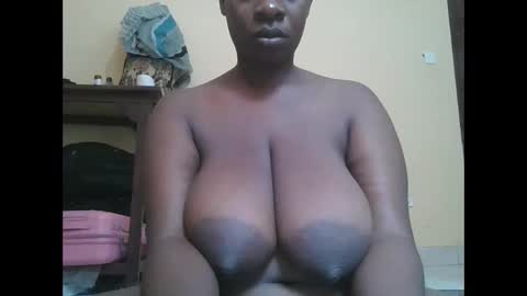 Snapshot of sweetyass25 chatting on October 8, 2025, 6:55 am sweetyass25 online show from October 8, 2025, 6:55 am