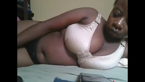 Snapshot of sweetyass25 chatting on October 15, 2025, 6:57 am sweetyass25 online show from October 15, 2025, 6:57 am