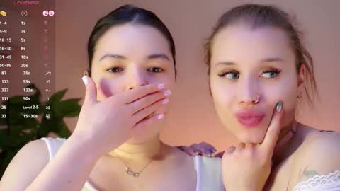 Snapshot of sweetyoops chatting on February 19, 2026, 7:26 am Astrid online show from February 19, 2026, 7:26 am