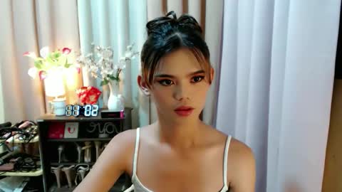 Snapshot of sweetytrannygirlxx chatting on February 19, 2026, 5:03 am Megan online show from February 19, 2026, 5:03 am