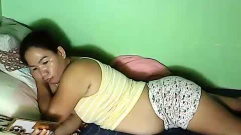 Sweetyummygirl online show from February 17, 2025, 8:47 pm