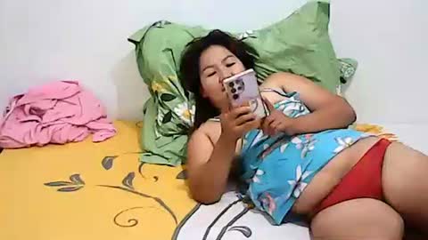 Sweetyummygirl online show from March 3, 2026, 7:53 pm