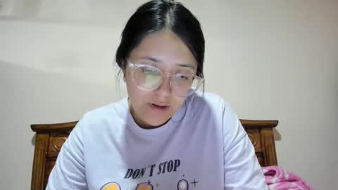 sweetyypeach online show from January 13, 2025, 3:01 am