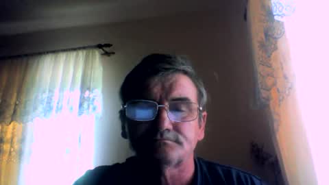 Snapshot of swergiu333 chatting on May 10, 2026, 9:25 am Raymond online show from May 10, 2026, 9:25 am