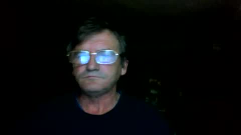 Snapshot of swergiu333 chatting on May 12, 2026, 4:42 am Raymond online show from May 12, 2026, 4:42 am