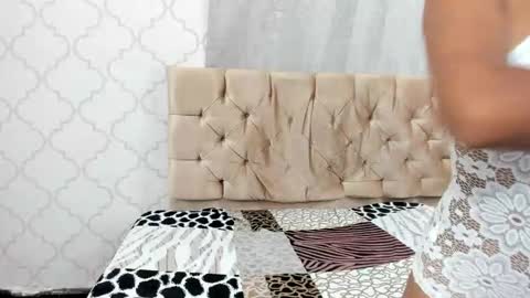 swett_mila_ online show from November 8, 2025, 12:05 pm