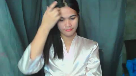 Snapshot of swettie_rhea chatting on April 19, 2026, 6:10 pm Rhea online show from April 19, 2026, 6:10 pm