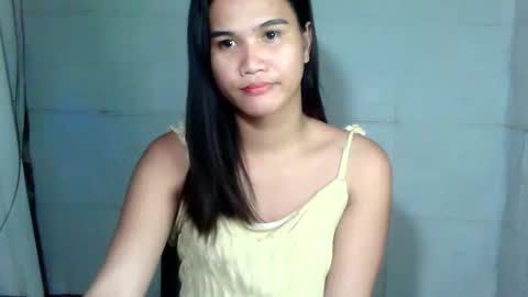 Snapshot of swettie_rhea chatting on May 10, 2026, 2:22 pm Rhea online show from May 10, 2026, 2:22 pm