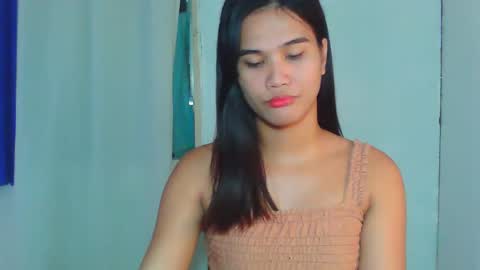 Snapshot of swettie_rhea chatting on May 21, 2026, 2:13 pm Rhea online show from May 21, 2026, 2:13 pm
