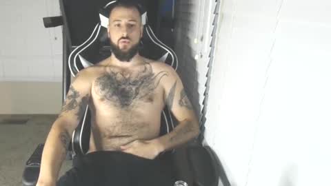 swoozy_ online show from October 19, 2025, 12:33 am