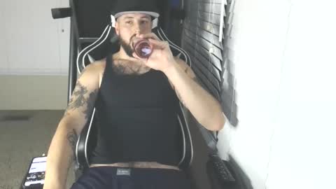 swoozy_ online show from November 13, 2025, 1:26 am