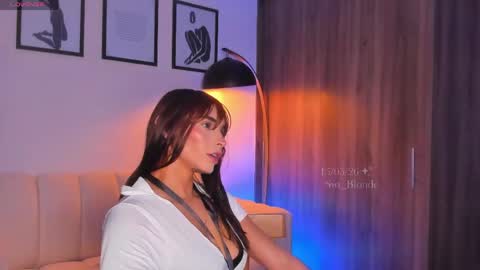 Ambar online show from May 15, 2026, 11:45 pm