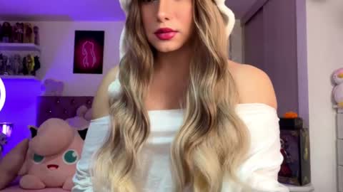 swtgoldenangel_ online show from May 23, 2026, 9:13 am