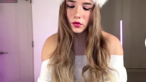 swtgoldenangel_ online show from June 28, 2026, 5:35 am
