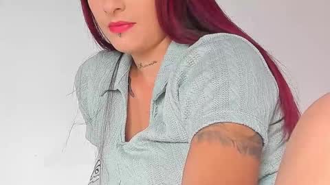 Lilly  online show from February 14, 2025, 7:54 pm