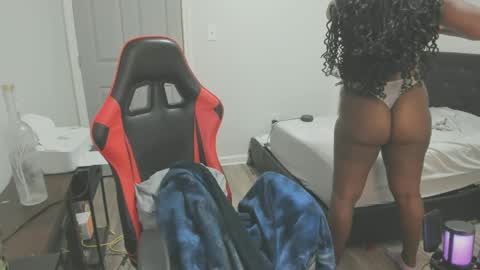 sxamleuy online show from October 3, 2025, 3:47 am