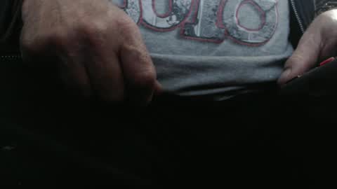 Snapshot of sxulx2c chatting on January 2, 2025, 9:43 am sxulx2c online show from January 2, 2025, 9:43 am