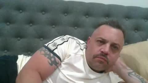 sxylegsturnmeon online show from December 15, 2025, 11:14 am