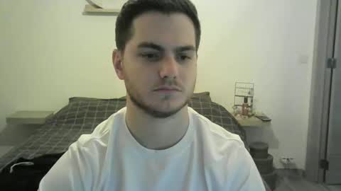 Snapshot of syl092 chatting on December 3, 2024, 6:17 pm syl092 online show from December 3, 2024, 6:17 pm