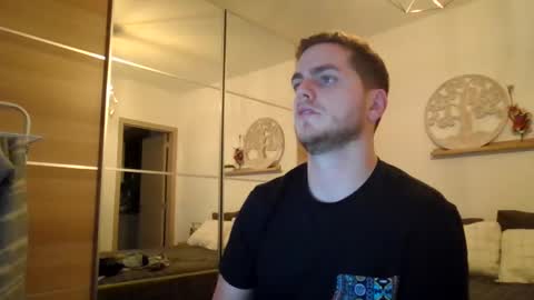 Snapshot of syl092 chatting on January 6, 2025, 4:23 pm syl092 online show from January 6, 2025, 4:23 pm