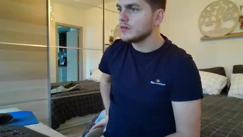 Snapshot of syl092 chatting on January 8, 2025, 2:56 pm syl092 online show from January 8, 2025, 2:56 pm