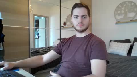 Snapshot of syl092 chatting on January 11, 2025, 10:29 am syl092 online show from January 11, 2025, 10:29 am