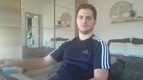 Snapshot of syl092 chatting on February 1, 2025, 2:56 pm syl092 online show from February 1, 2025, 2:56 pm