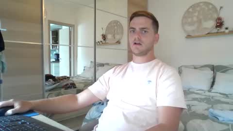 Snapshot of syl092 chatting on September 22, 2025, 12:29 pm syl092 online show from September 22, 2025, 12:29 pm