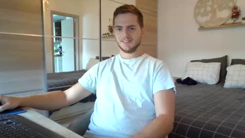 Snapshot of syl092 chatting on October 4, 2025, 8:56 am syl092 online show from October 4, 2025, 8:56 am