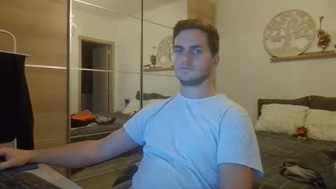 Snapshot of syl092 chatting on November 3, 2025, 4:30 pm syl092 online show from November 3, 2025, 4:30 pm