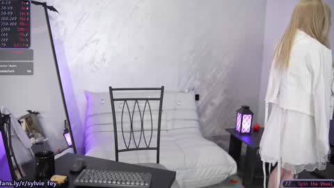 Sylvie online show from October 18, 2025, 11:38 pm