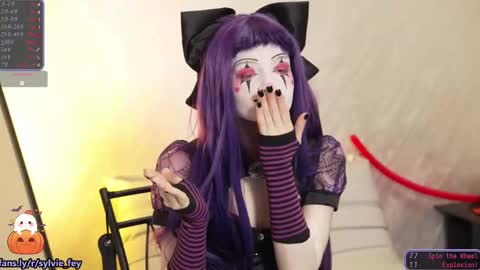 Sylvie online show from November 1, 2025, 12:12 am