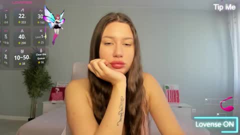 Mila online show from October 21, 2025, 2:12 am