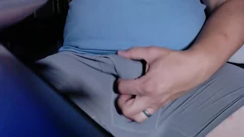 Dad Bod online show from September 11, 2025, 2:55 am