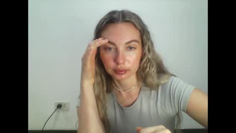 Snapshot of syrami chatting on March 3, 2026, 6:25 pm syrami online show from March 3, 2026, 6:25 pm