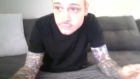 Snapshot of t0914 chatting on March 19, 2026, 2:32 pm t0914 online show from March 19, 2026, 2:32 pm