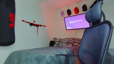 Snapshot of t0n3r chatting on November 21, 2025, 1:26 am TONER online show from November 21, 2025, 1:26 am