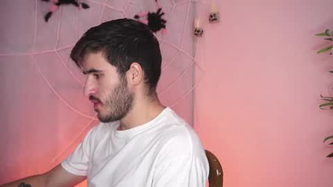 t0ny_wylie online show from October 20, 2025, 9:48 pm