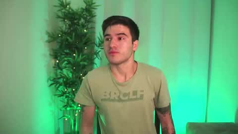 t0ny_wylie online show from November 13, 2025, 9:52 am