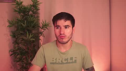 t0ny_wylie online show from November 19, 2025, 9:53 am