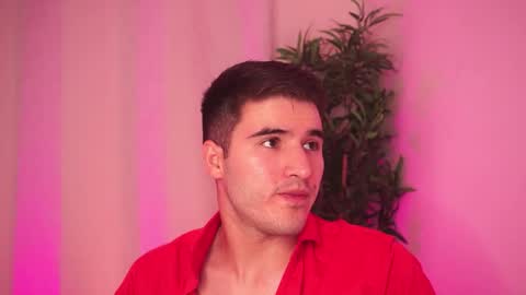 t0ny_wylie online show from February 9, 2026, 9:19 pm