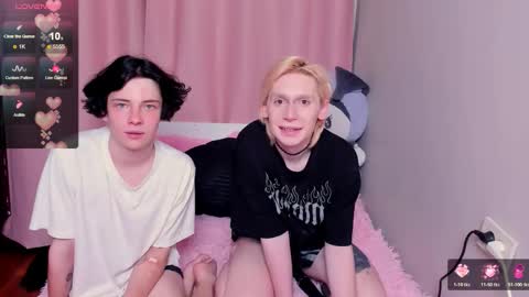 Snapshot of t3r1yak1_family chatting on November 9, 2025, 1:04 am Milan boy black hair Adam blondy online show from November 9, 2025, 1:04 am