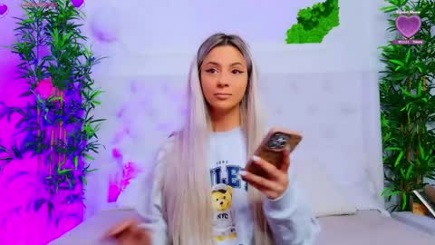 Arianna online show from October 17, 2025, 12:08 pm