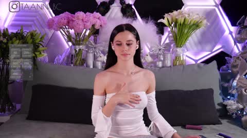 TAANNI online show from February 1, 2025, 6:54 am