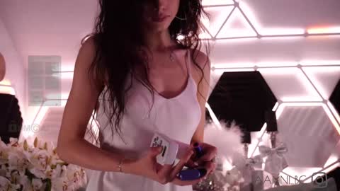 TAANNI online show from February 6, 2025, 11:15 pm